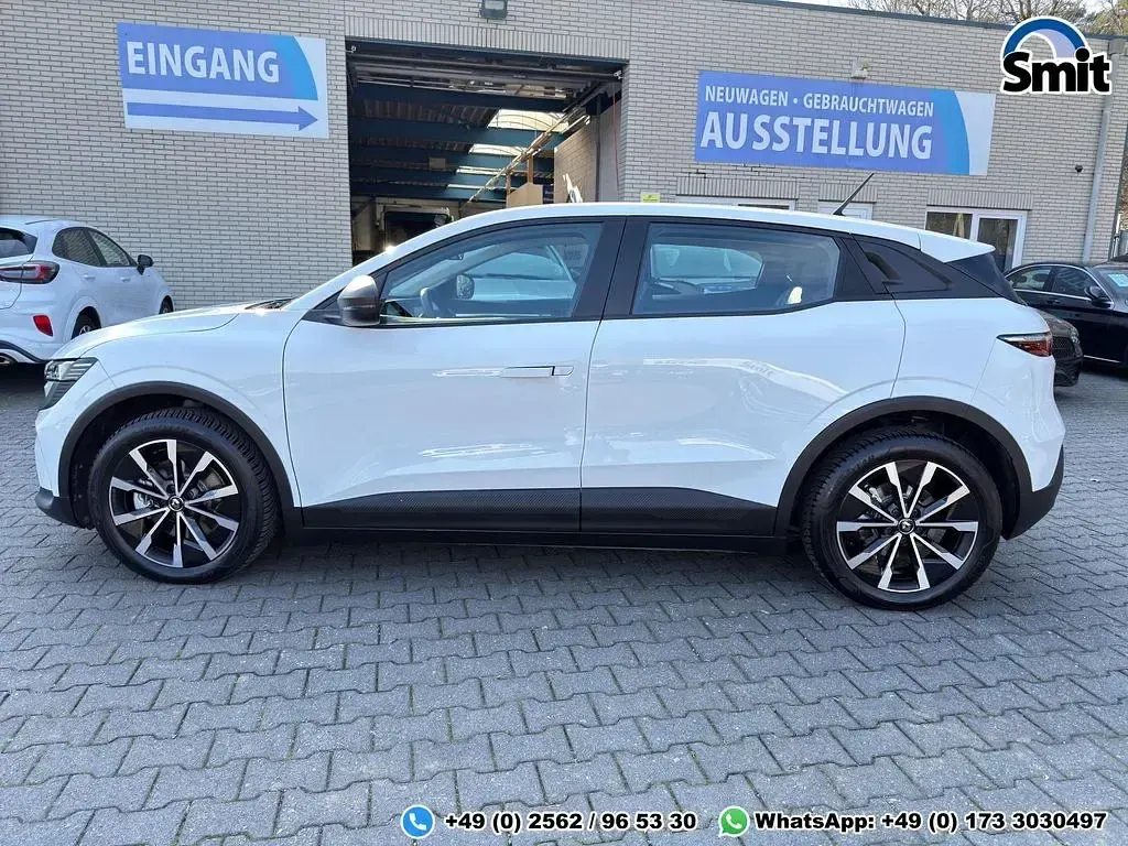 Gebraucht Renault Megane E-Tech Evolution 96 kW (131 PS) 2023 Gletscherweiss Limousine
