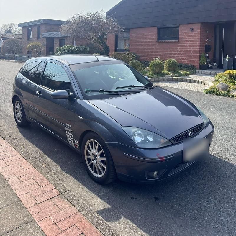 Gebraucht Ford Focus ST 173 PS (127 kW) 2002 Grau Limousine