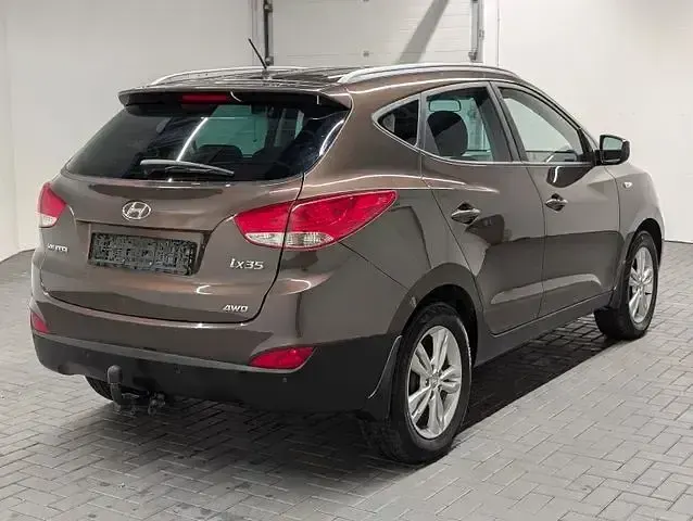 Gebraucht Hyundai ix35 Comfort 163 PS (119 kW) 2013 Braun SUV