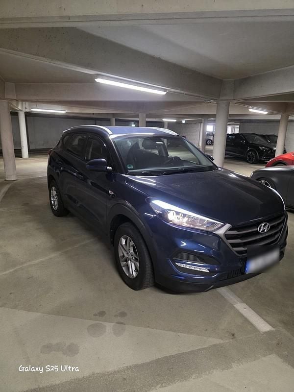 Blau Gebraucht 2018 Hyundai Tucson SUV | 15.000 € (Superpreis) - Bild 1/4