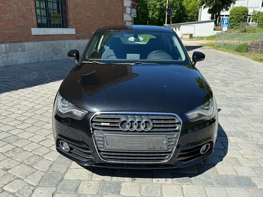 Second-hand Audi A1 S-Line 122 CP (89 kW) 2013 Negru Hatchback