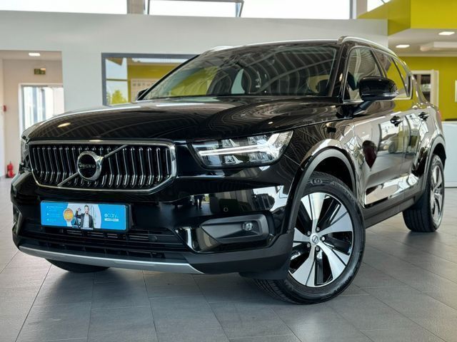 Schwarz Gebraucht 2021 Volvo XC40 Inscription SUV | 26.395 € (Superpreis) - Bild 1/4