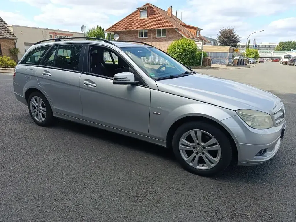 Gebraucht Mercedes C200 136 PS (100 kW) 2010 Silber Kombi
