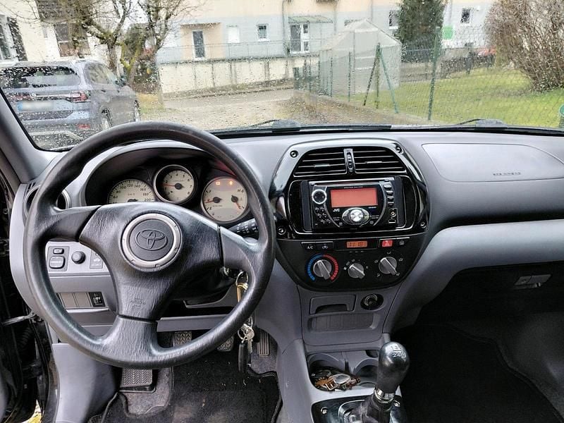 Gebraucht Toyota RAV4 125 PS (91 kW) 2003 Schwarz SUV