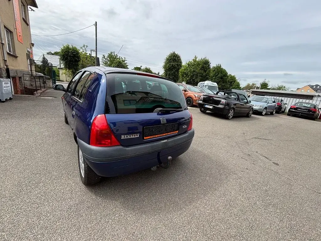 Gebraucht Renault Clio 58 PS (42 kW) 1998 Blau Kleinwagen