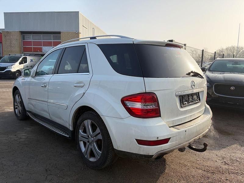 Gebraucht Mercedes ML350 231 PS (169 kW) 2010 Weiß SUV