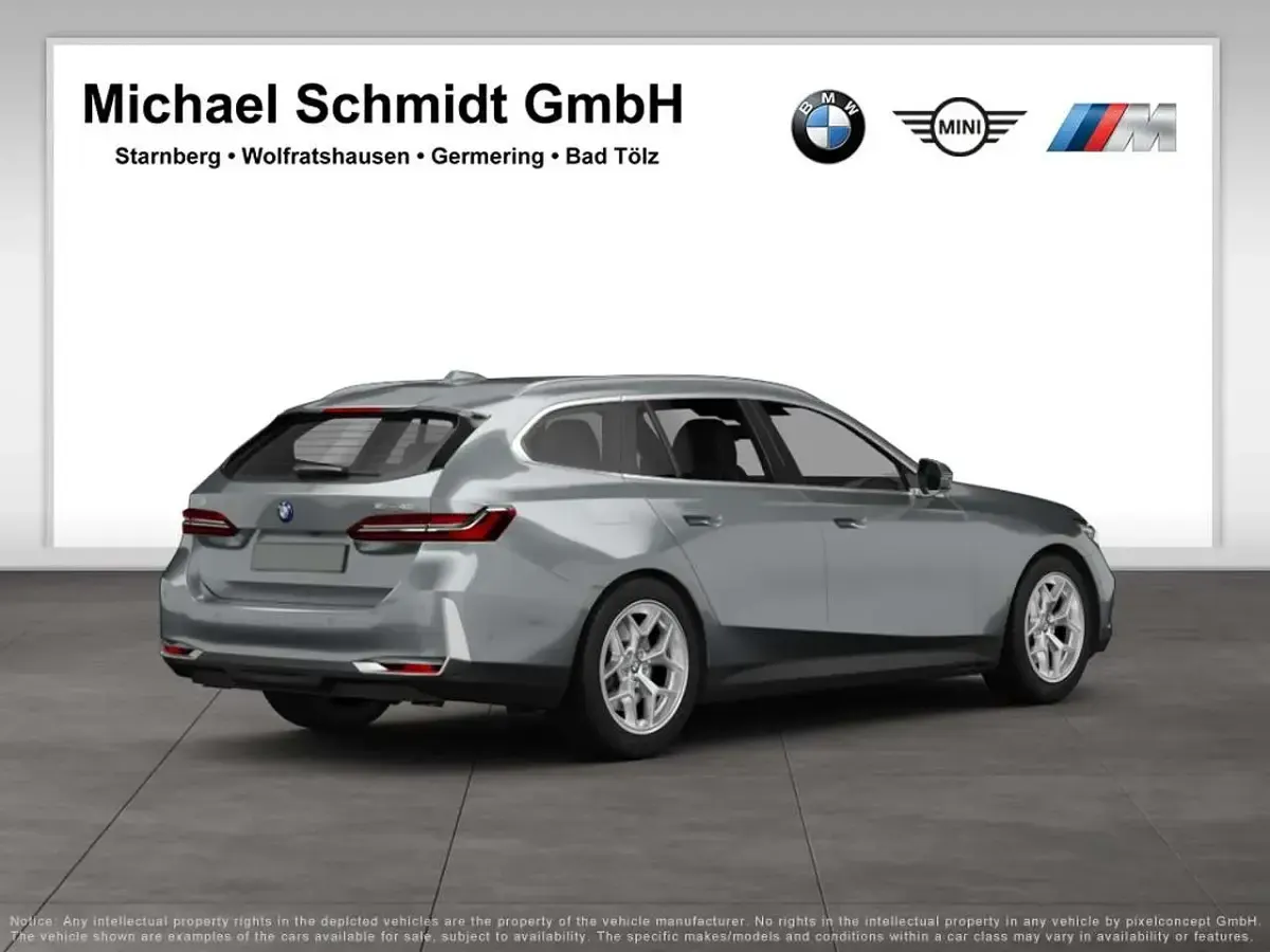 Gebraucht BMW i5 M Sport 250 kW (340 PS) 2025 M brooklyn grau Kombi