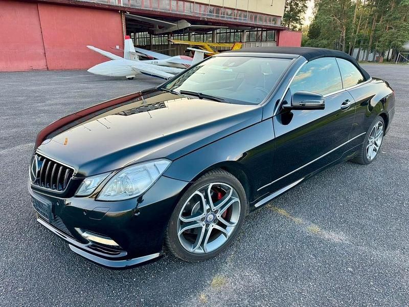 Gebraucht Mercedes E250 204 PS (150 kW) 2012 Schwarz Cabrio