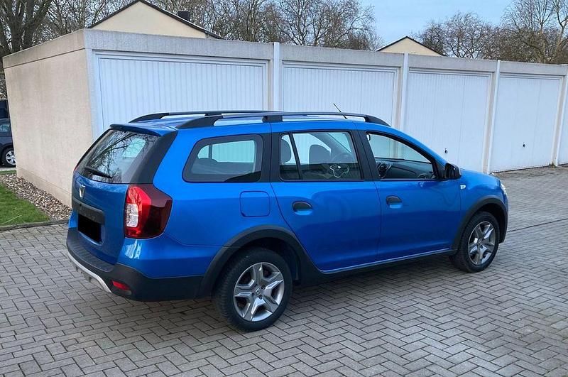 Gebraucht Dacia Logan MCV Stepway 90 PS (66 kW) 2018 Blau Limousine