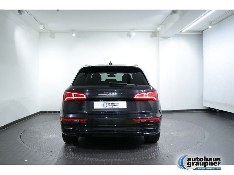 Gebraucht Audi SQ5 Ambiente 347 PS (255 kW) 2020 Schwarz / mythosschwarz (metallic) SUV