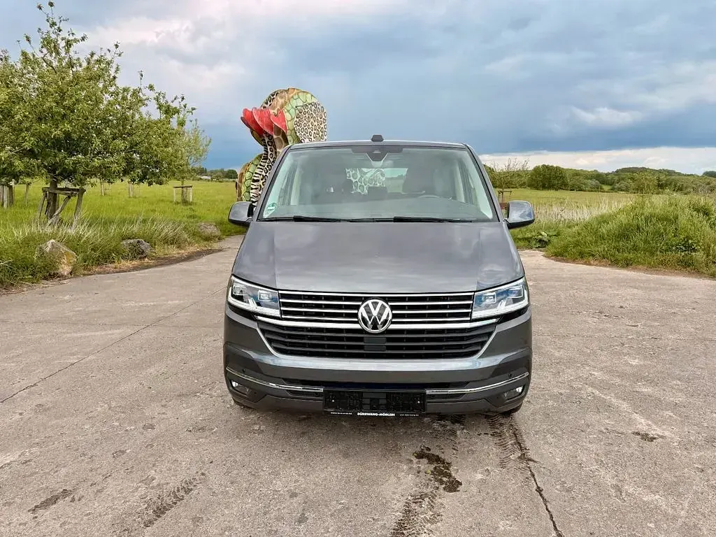 Gebraucht VW Multivan Highline 199 PS (146 kW) 2020 Grau Van / Kleinbus