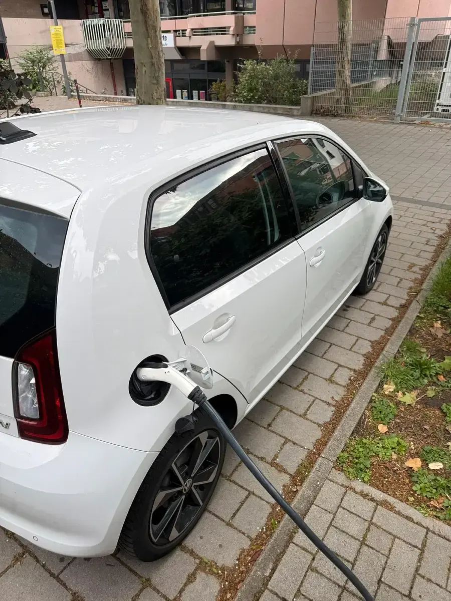 Gebraucht Skoda Citigo-e IV 61 kW (84 PS) 2020 Weiß Kleinwagen