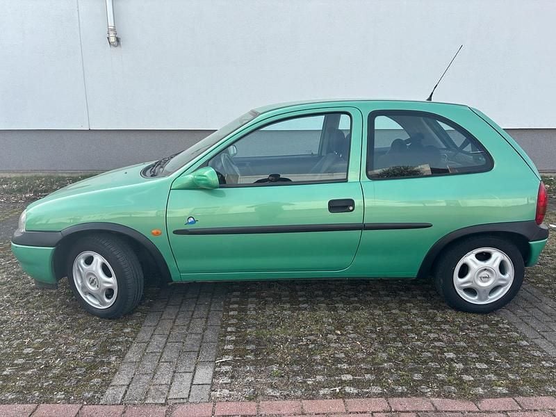 Gebraucht Opel Corsa 65 PS (47 kW) 1998 Grün Kleinwagen