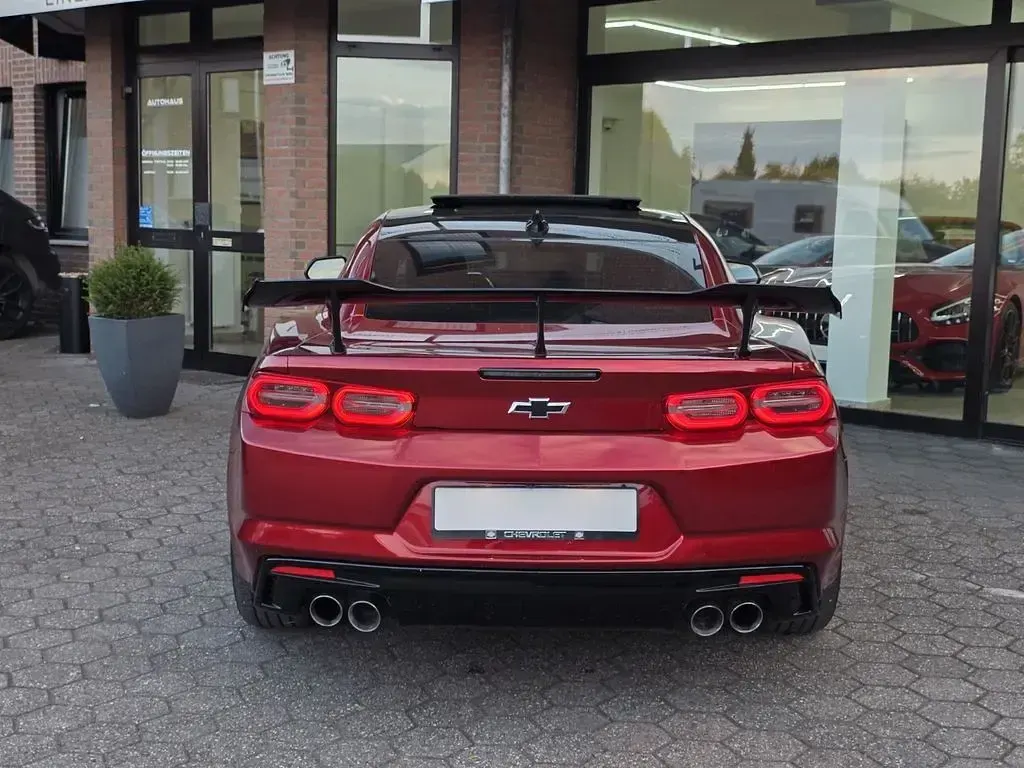 Gebraucht Chevrolet Camaro 340 PS (250 kW) 2023 Rot