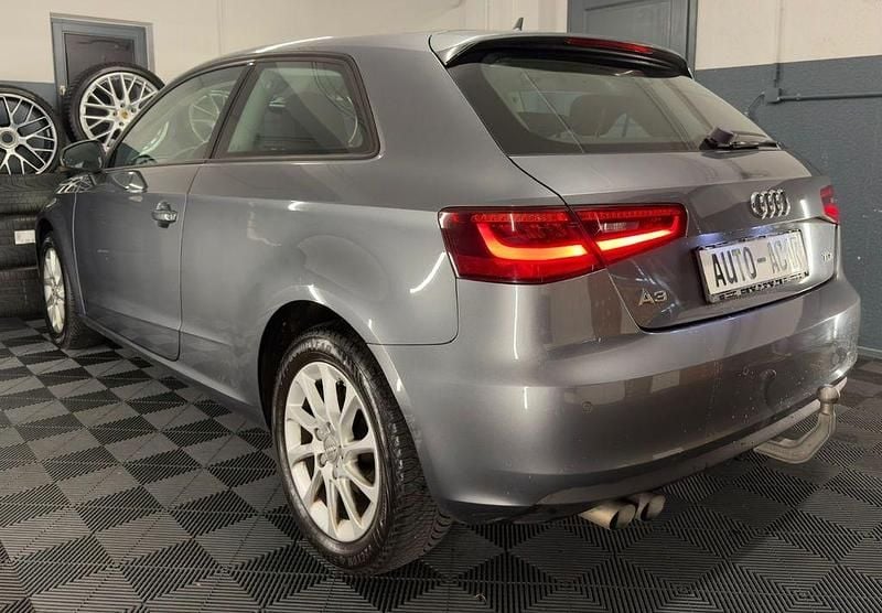 Gebraucht Audi A3 Attraction 150 PS (110 kW) 2013 Grau Limousine