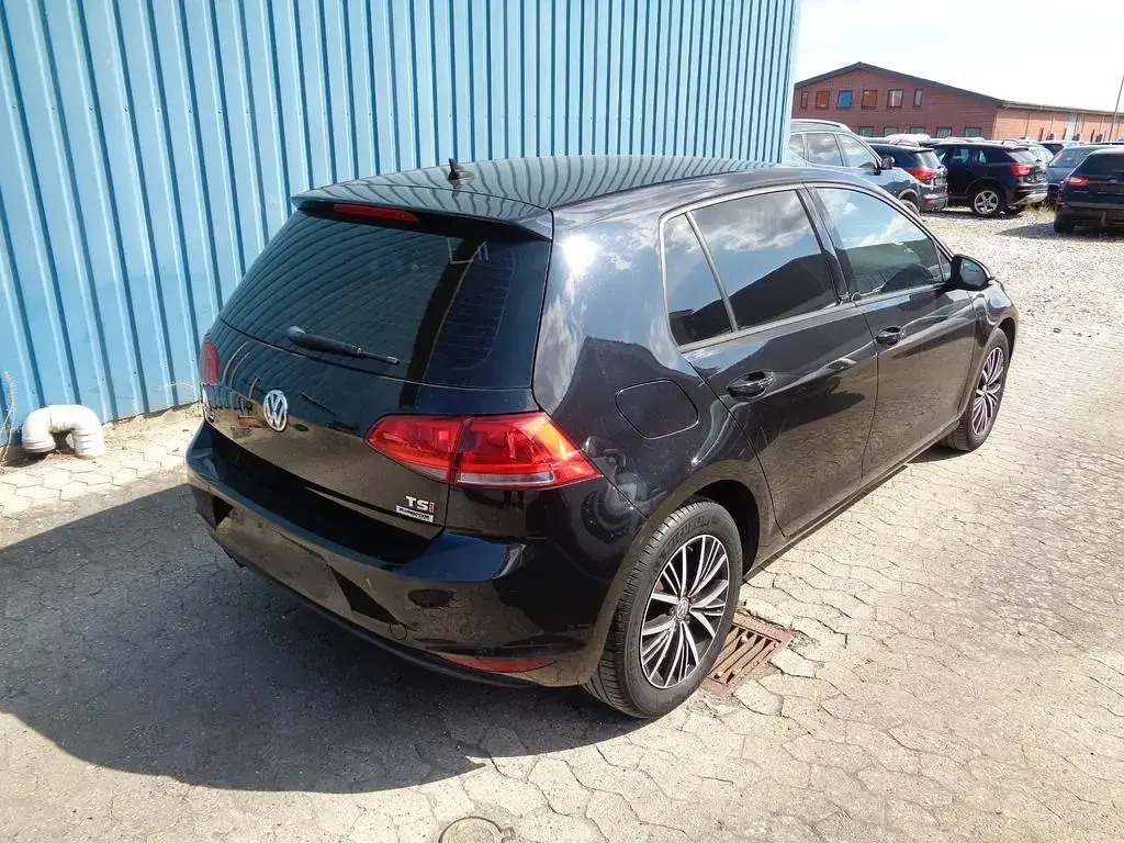 Gebraucht VW Golf VII Allstar 125 PS (91 kW) 2017 Schwarz Limousine
