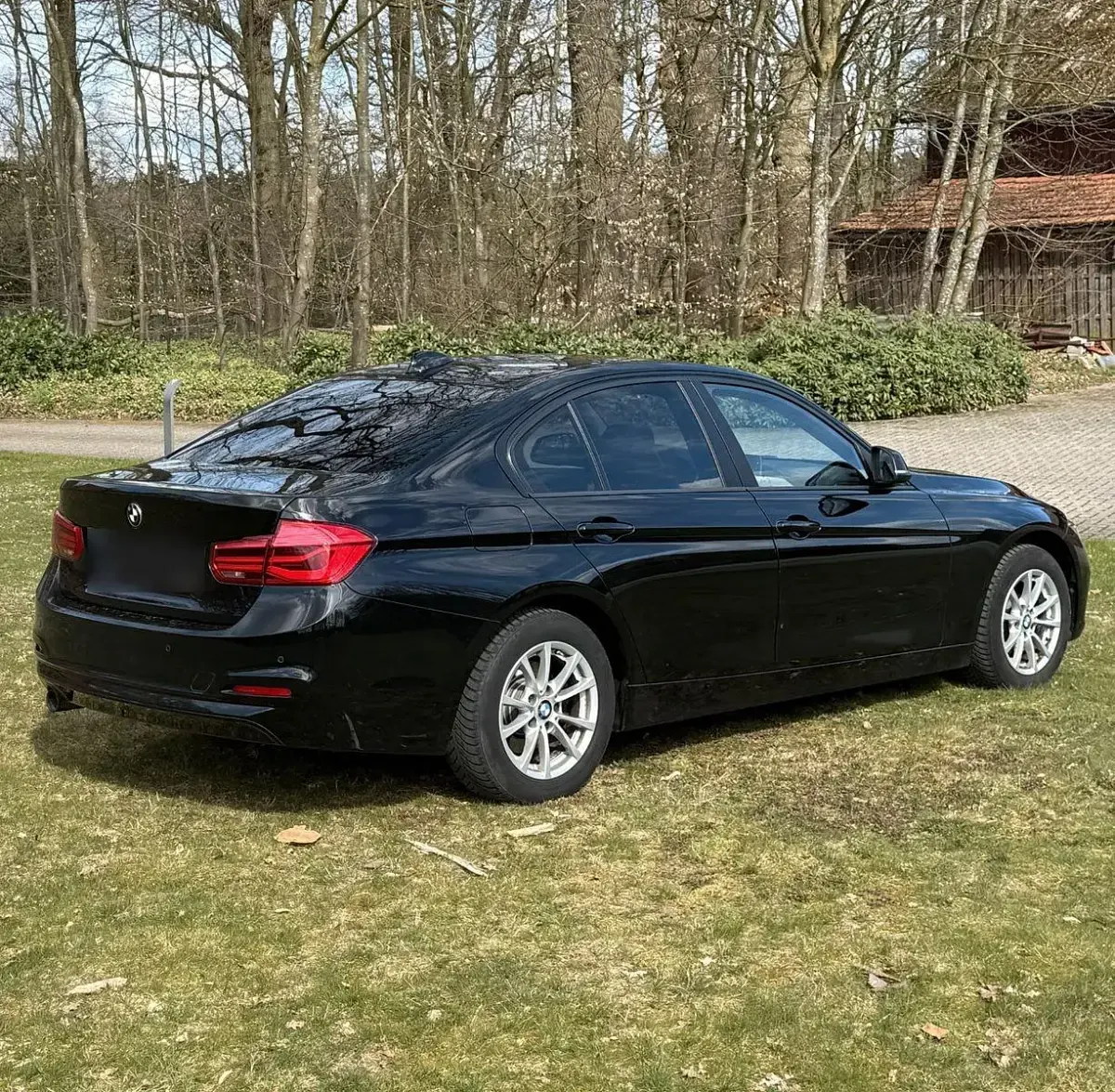 Gebraucht BMW 318 Advantage 136 PS (100 kW) 2018 Schwarz Limousine