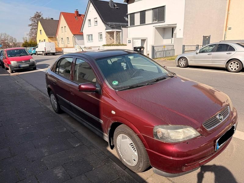 Gebraucht Opel Astra 84 PS (61 kW) 2002 Rot Limousine