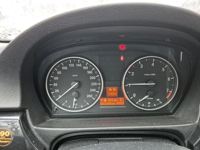 Gebraucht BMW 320 170 PS (125 kW) 2012 Silber Kombi