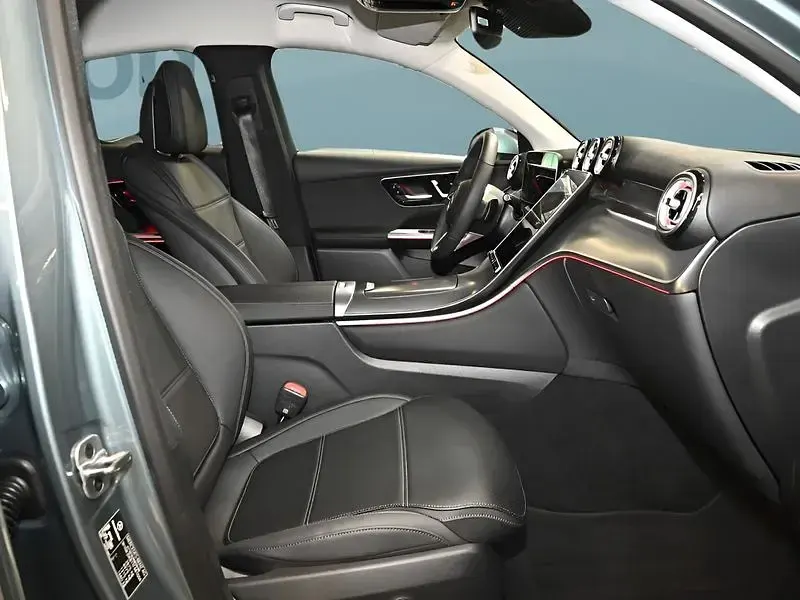 Gebraucht Mercedes GLC300 197 PS (144 kW) 2025 Grün SUV