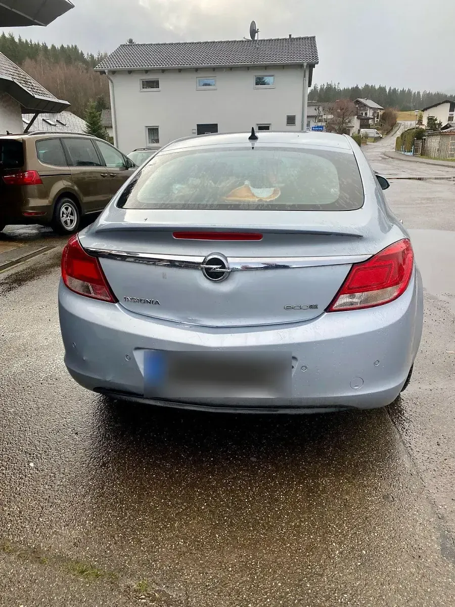 Gebraucht Opel Insignia 130 PS (95 kW) 2013 Limousine