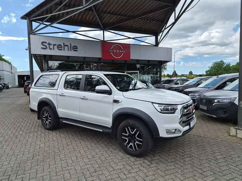 Gebraucht JAC JS8 204 PS (150 kW) 2023 Weißmetallic SUV