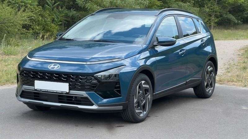 Blau Neu 2025 Hyundai Bayon Prime SUV | 26.890 € (Etwas zu teuer) - Bild 1/4