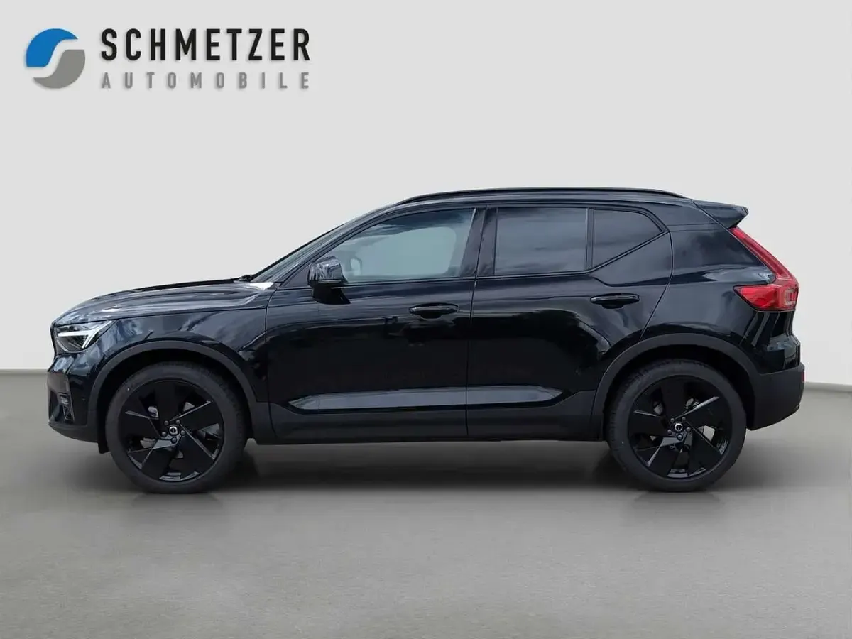 Gebraucht Volvo XC40 Plus 163 PS (119 kW) 2025 Onyx black SUV