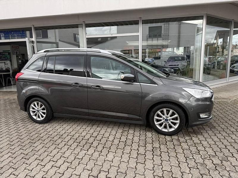 Gebraucht Ford Grand C-Max Titanium 125 PS (91 kW) 2018 Grau Van / Kleinbus