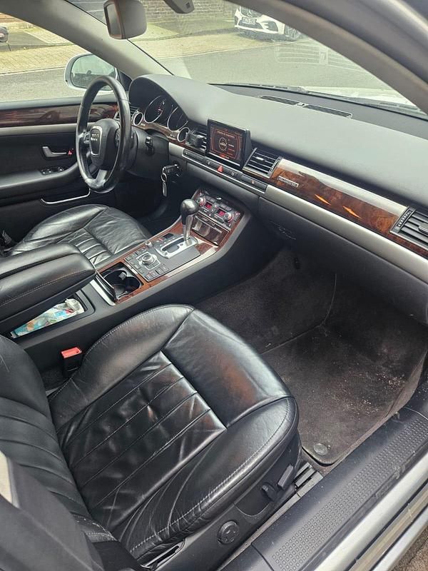 Gebraucht Audi A8 233 PS (171 kW) 2008 Silber Limousine