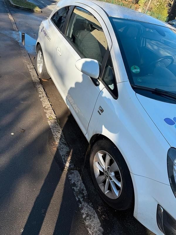 Second-hand Opel Corsa Eco 69 CP (50 kW) 2014 Alb Hatchback