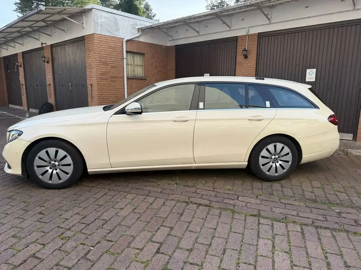 Gebraucht Mercedes E200 Avantgarde 150 PS (110 kW) 2019 Kombi