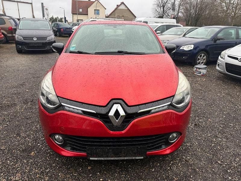 Gebraucht Renault Clio IV Dynamique 90 PS (66 kW) 2013 Rot Limousine