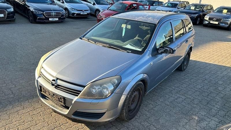Gebraucht Opel Astra Edition 101 PS (74 kW) 2004 Silber Kombi