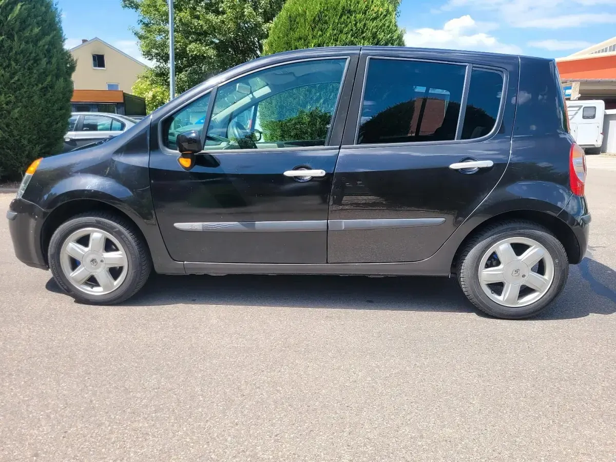 Używany Renault Modus Dynamique 86 KM (63 kW) 2005 Czarny Minivan