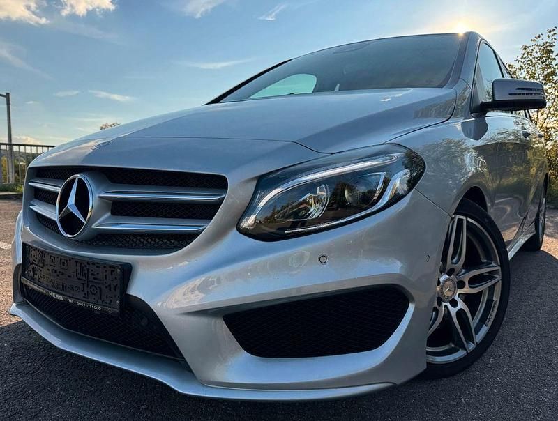 Silber Gebraucht 2015 Mercedes B220 AMG line Van / Kleinbus | 15.900 € (Fairer Preis) - Bild 1/4