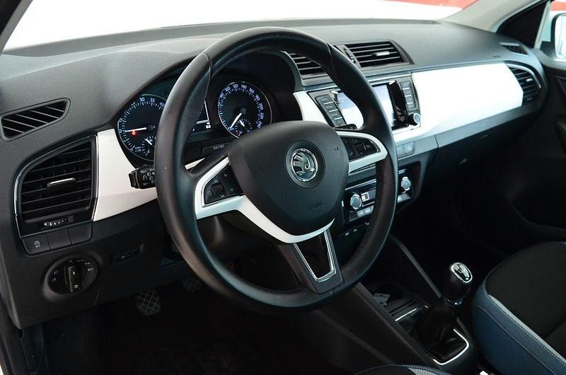 Gebraucht Skoda Fabia Style 105 PS (77 kW) 2015 Weiß Kombi