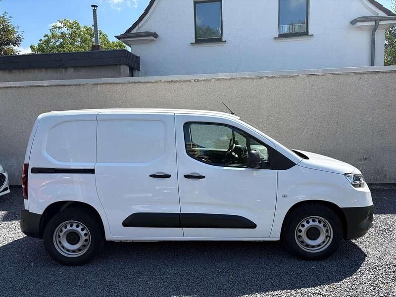 Gebraucht Toyota Proace 102 PS (75 kW) 2020 Weiß Van / Kleinbus