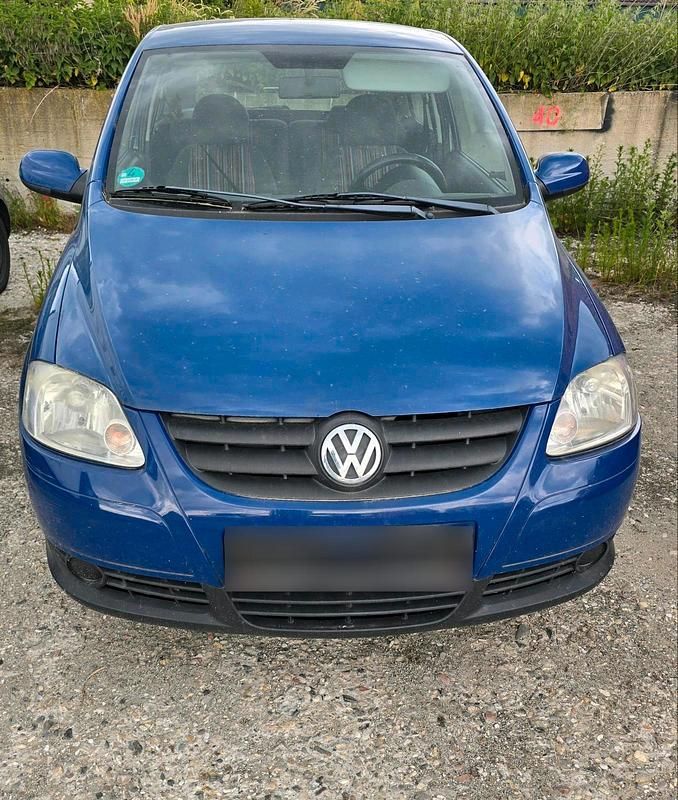 Usata VW Fox 75 CV (55 kW) 2005 Blu Utilitaria