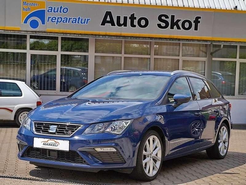Blau Gebraucht 2019 Seat Leon FR Limousine | 18.500 € (Fairer Preis) - Bild 1/4