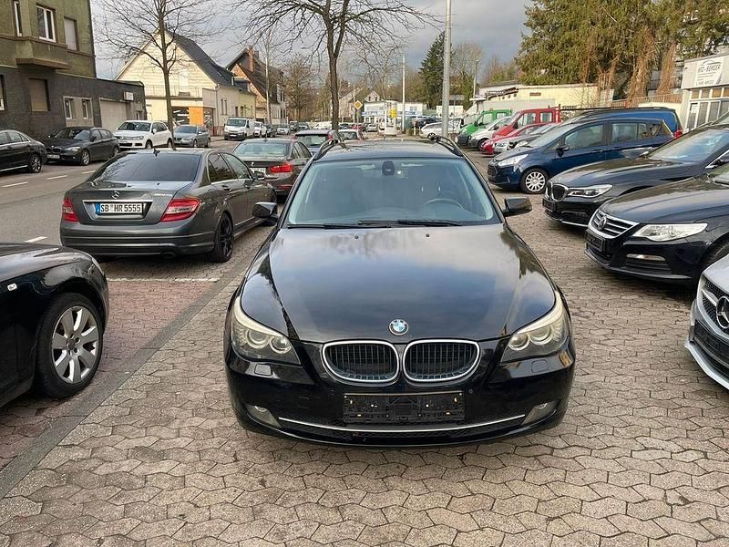 Schwarz Gebraucht 2008 BMW 520 Advantage Kombi | 5.900 € (Fairer Preis) - Bild 1/4