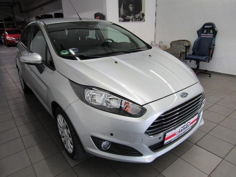Gebraucht Ford Fiesta 82 PS (60 kW) 2013 Silber Kleinwagen