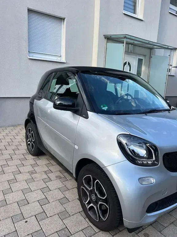 Gebraucht Smart ForTwo Coupé 90 PS (66 kW) 2018 Silber Coupé