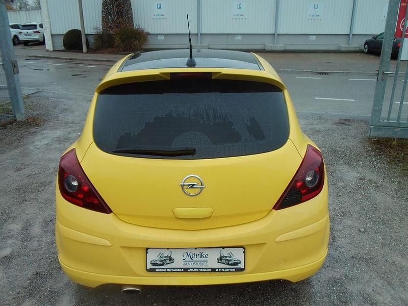 Second-hand Opel Corsa Color Edition 150 CP (110 kW) 2011 Galben Hatchback