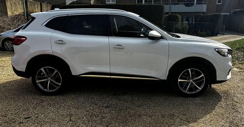 Gebraucht MG HS Luxury 162 PS (119 kW) 2023 Weiß SUV