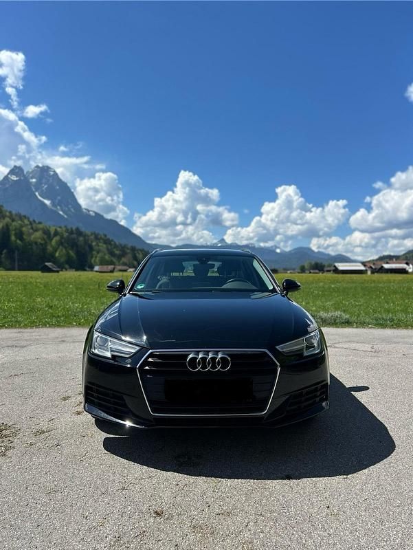 Schwarz Gebraucht 2017 Audi A4 Kombi | 12.500 € (Superpreis) - Bild 1/4