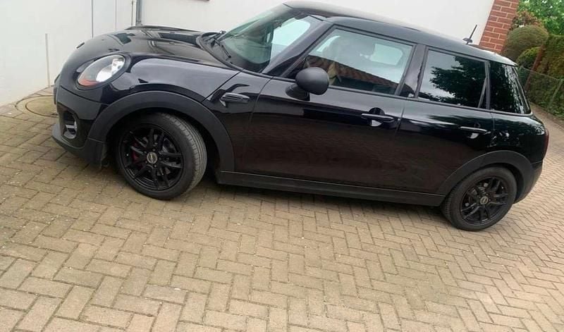 Usado Mini One D 95 HP (69 kW) 2017 Preto Citadino