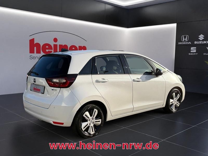 Gebraucht Honda Jazz Executive 109 PS (80 kW) 2021 Weiß Kleinwagen