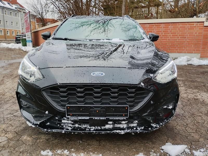 Gebraucht Ford Focus ST-Line 150 PS (110 kW) 2020 Schwarz Kombi