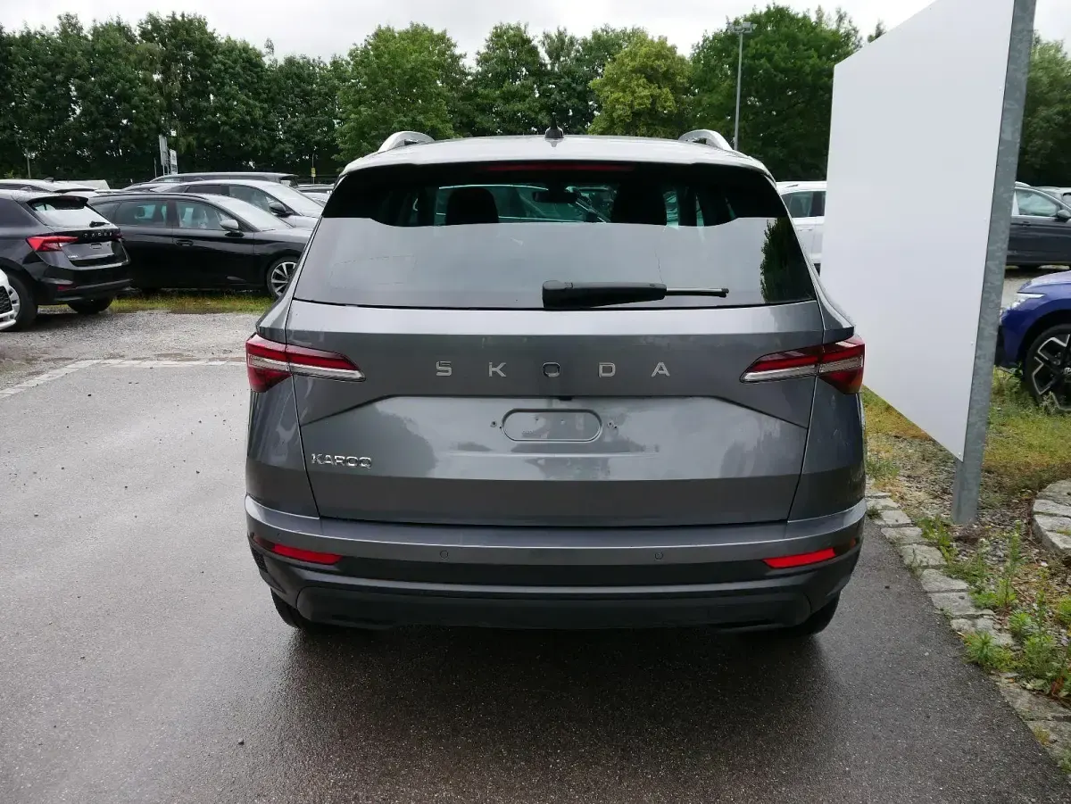 Gebraucht Skoda Karoq Selection 150 PS (110 kW) 2025 Graphite grau metallic SUV